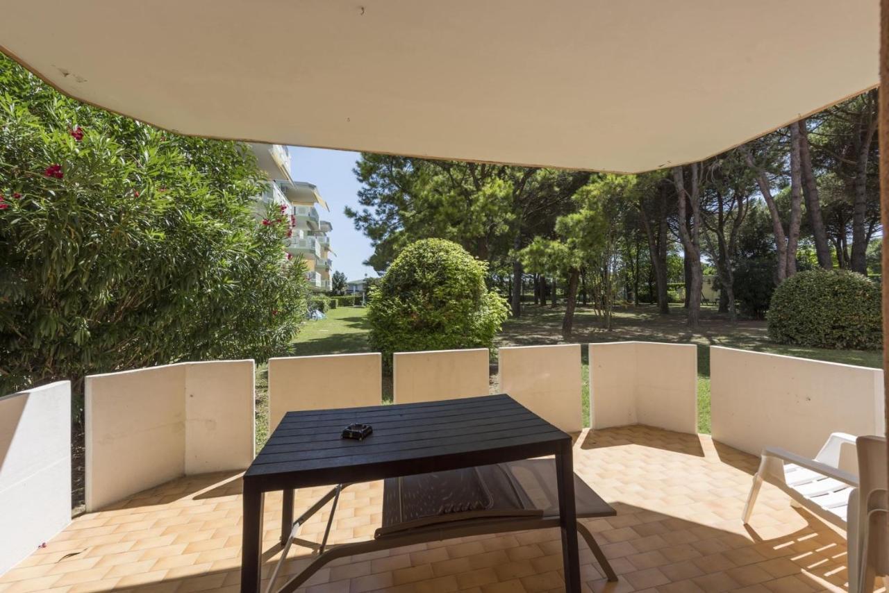 In A Complex With 3 Swimming Pools Appartamento